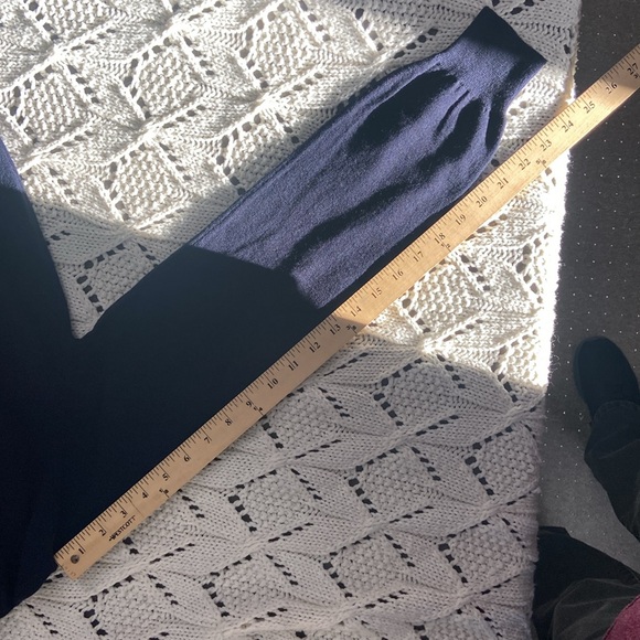 BURBERRY Extra Fine Merino wool pullover long sleeve sweater w collar 3 buttons - Picture 16 of 16